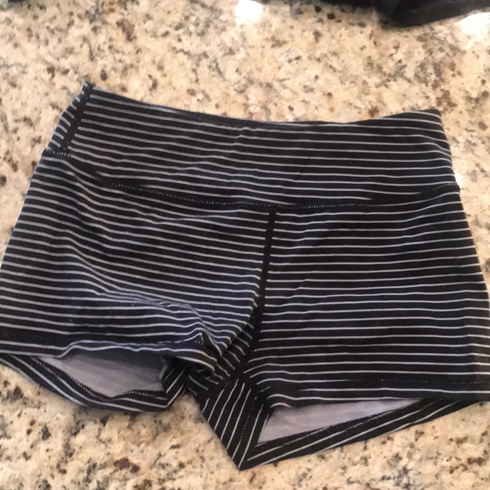 Savage barbell booty shorts